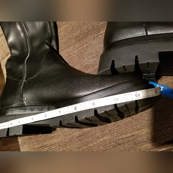 Steve Madden Women's Black Industry Knee Size 10M - Picture 8 of 16